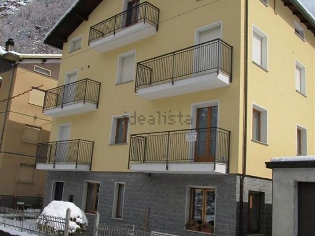 Appartamento in vendita a Spriana, Lombardia
