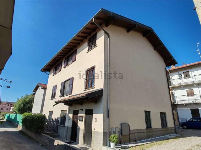 Appartamento in vendita a Uggiate, Como