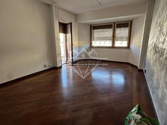 Appartamento in vendita a Carrara, Toscana