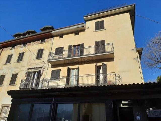 Appartamento in vendita a Comunità Montana della Valle Brembana, Zogno