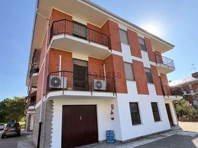 Appartamento in vendita a Pernate, Novara