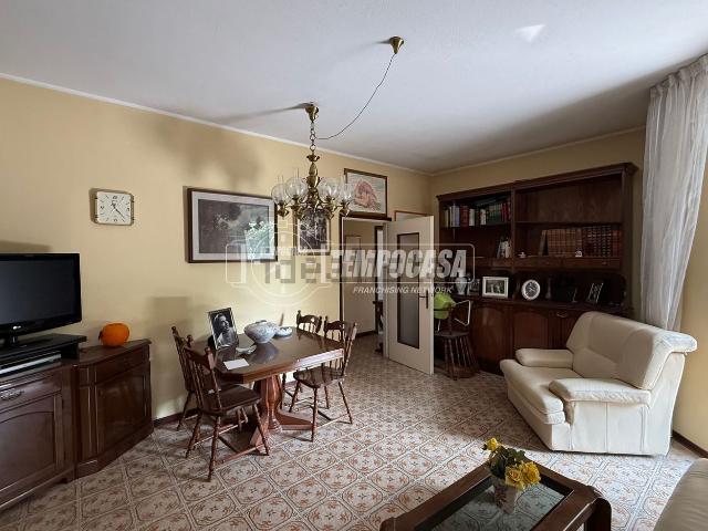 Appartamento in vendita a Sagnino, Como