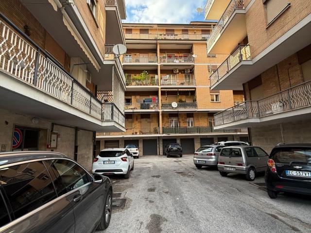Appartamento in vendita a Piazza Tevere, Rieti