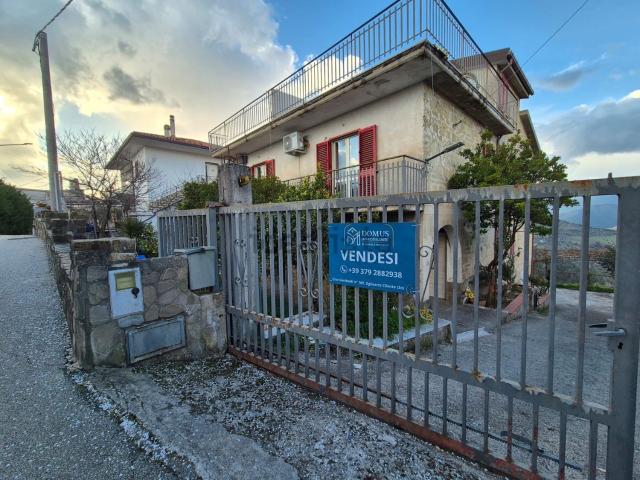 Appartamento in vendita a Cicerale, Campania