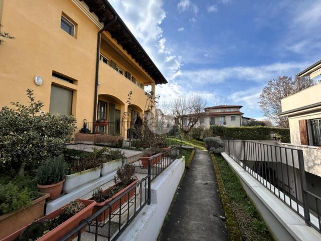 Appartamento in vendita a Villaggio Famiglia, Rovato