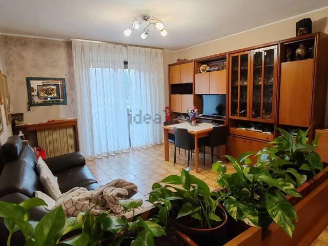 Appartamento in vendita a Solaro, Lombardia