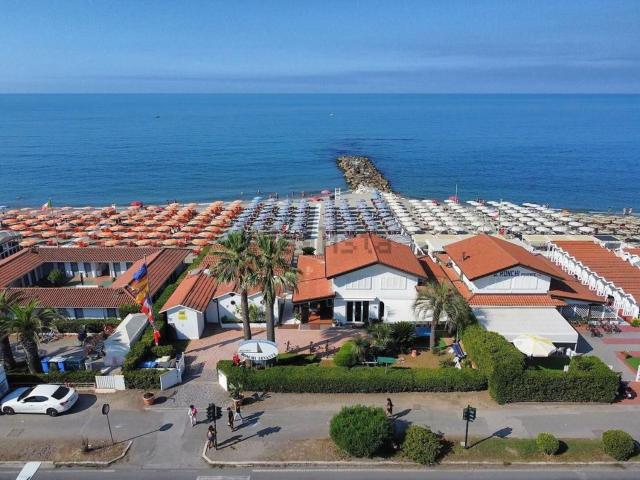 Appartamento in vendita a Marina di Massa, Marina Di Massa