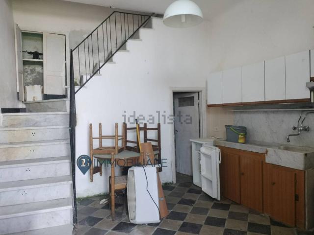 Appartamento in vendita a Follo, Liguria