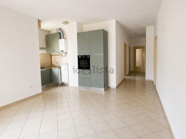 Appartamento in vendita a Samarate, Lombardia