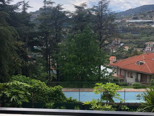 Appartamento in vendita a Bordighera, Liguria