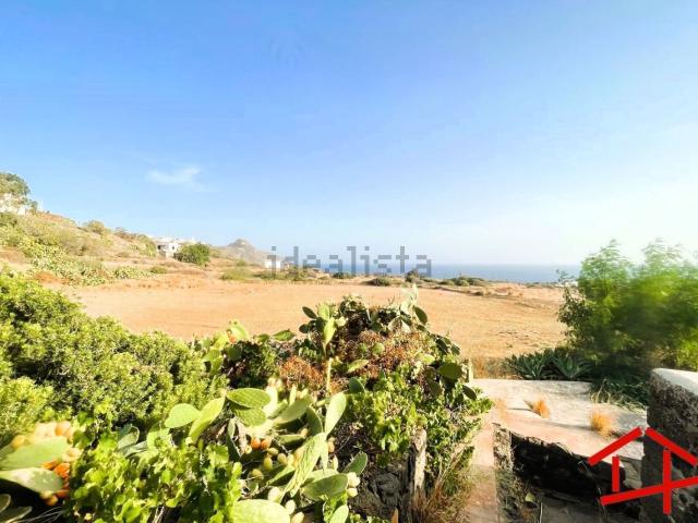 Appartamento in vendita a Punta Tre Pietre, Pantelleria Aeroporto