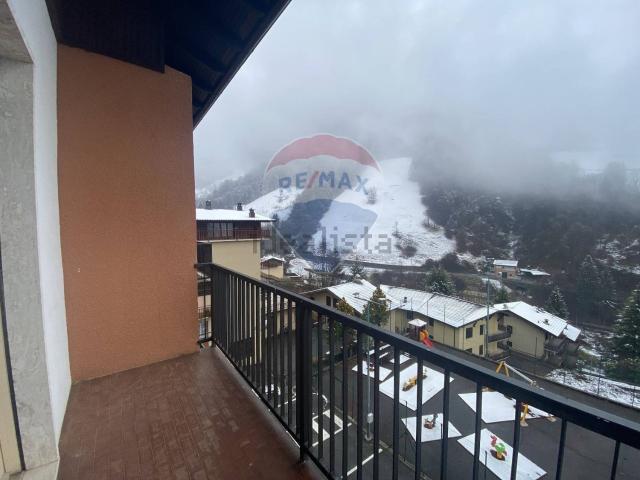 Appartamento in vendita a Oneta, Lombardia