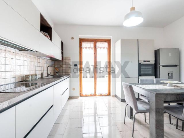 Appartamento in vendita a Aci Sant'Antonio, Catania