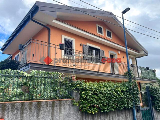 Appartamento in vendita a Pedara, Sicilia