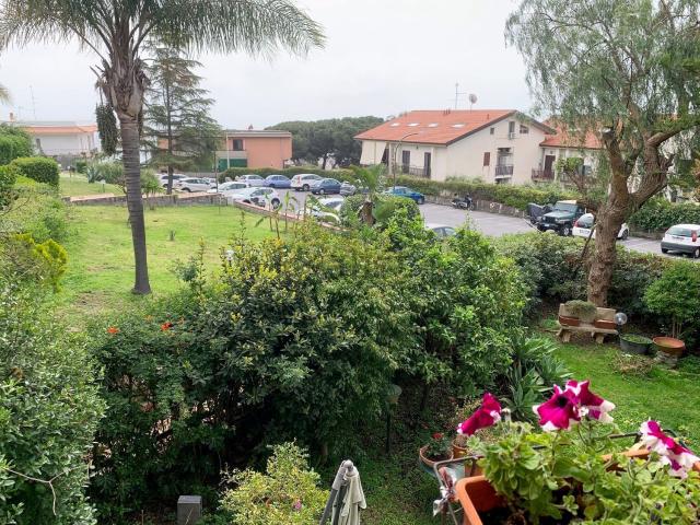 Appartamento in vendita a Ficarazzi, Aci Castello