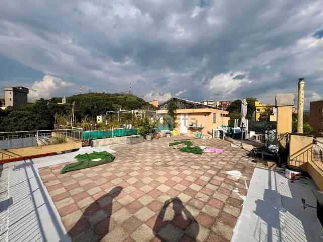 Appartamento in vendita a Cornigliano, Genova