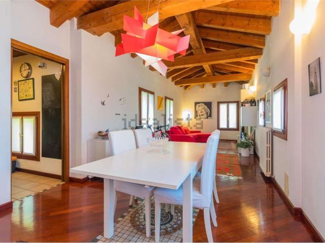 Appartamento in vendita a Mestre-Carpenedo, Venezia