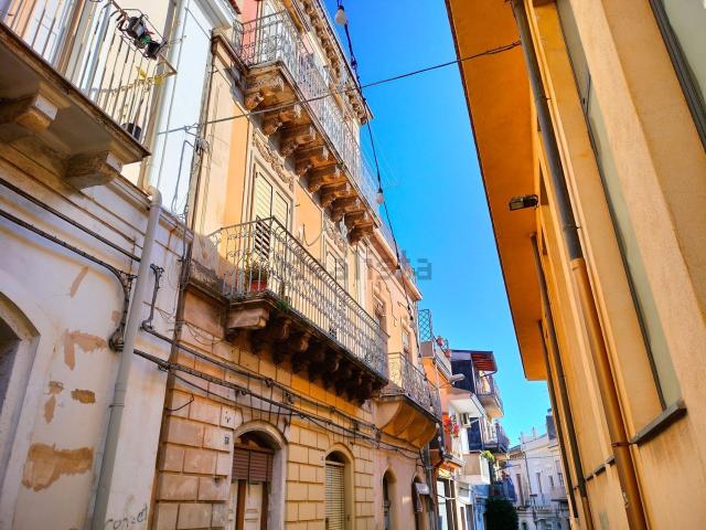 Appartamento in vendita a Giarre, Catania