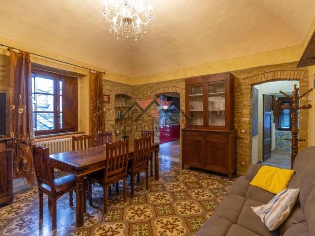 Appartamento in vendita a Pomarance, Pisa