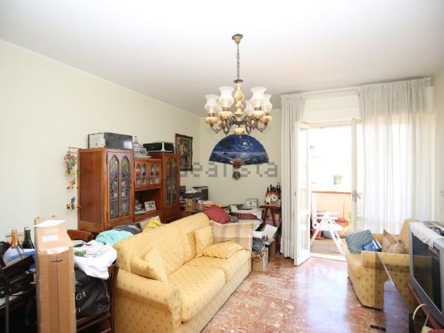 Appartamento in vendita a Quartiere dei poeti, Pineto