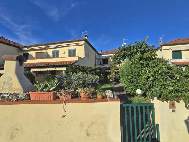 Appartamento in vendita a Fiumaretta, Ameglia