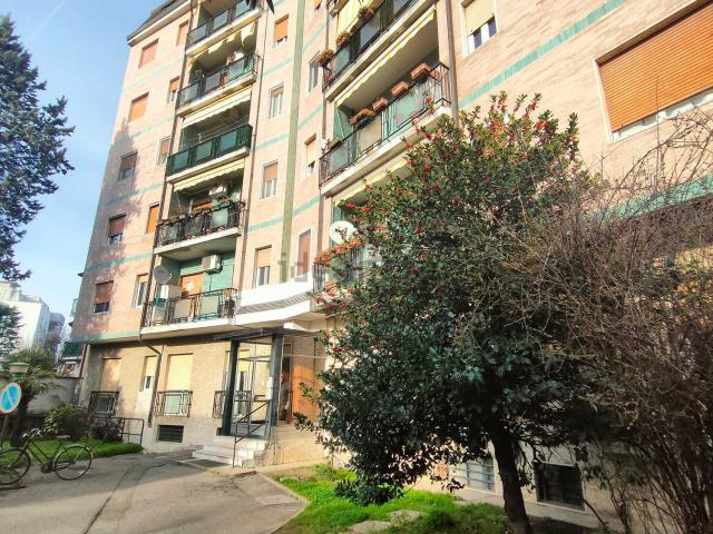 Appartamento in vendita a Cassina Pertusella, Caronno Pertusella