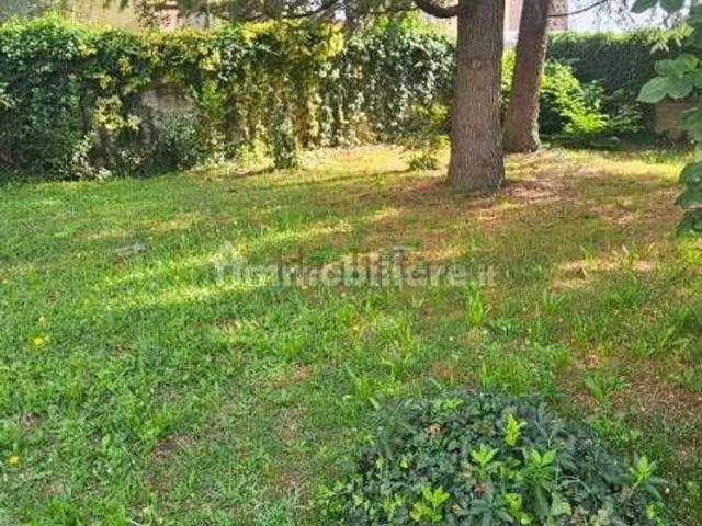 Appartamento in vendita a Giussano, Lombardia