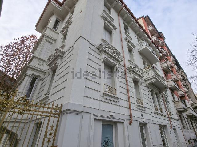 Appartamento in vendita a Municipio 8 di Milano, Milano