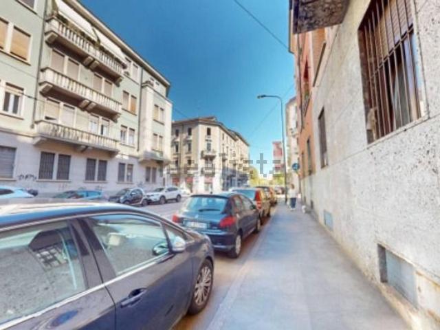 Appartamento in vendita a Municipio 8 di Milano, Milano