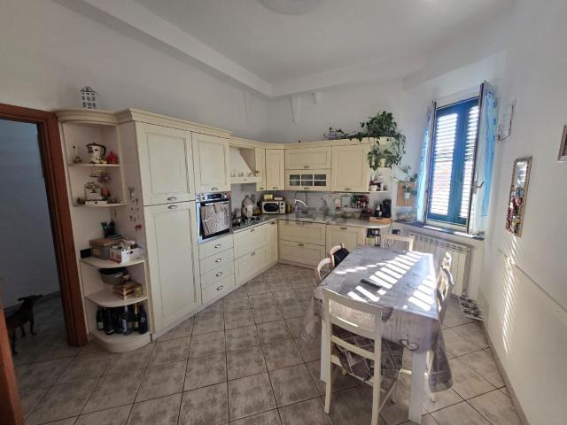 Appartamento in vendita a Stazione, Livorno