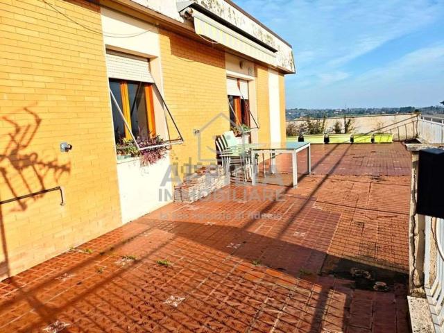 Attico in vendita a Marche, Ancona