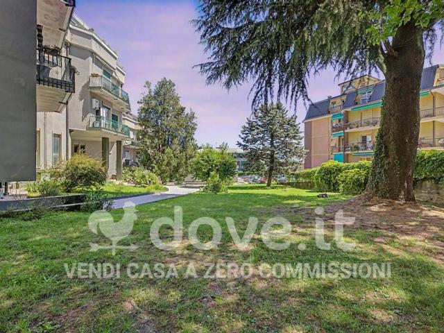 Appartamento in vendita a Biumo Superiore, Varese