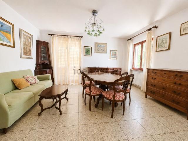 Appartamento in vendita a Trecastelli, Marche