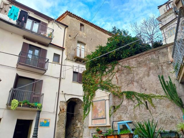 Appartamento in vendita a Cetraro Paese, Calabria