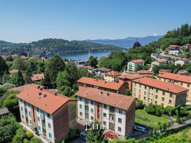 Appartamento in vendita a Comunità Montana Valli del Verbano, Laveno Mombello