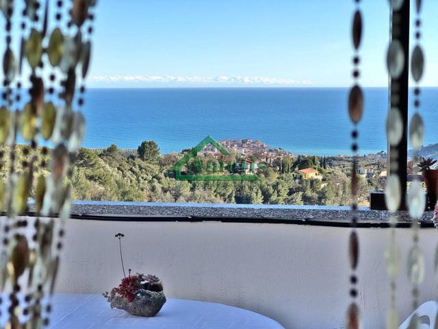 Appartamento in vendita a Imperia, Liguria