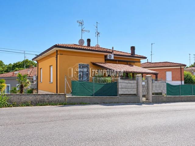 Appartamento in vendita a Vignola, Modena