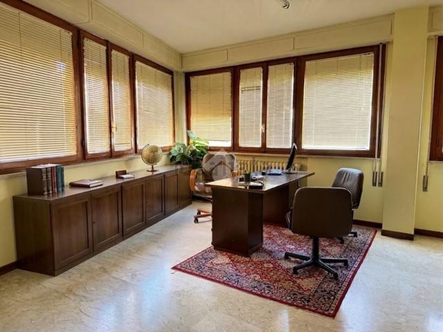 Appartamento in vendita a Centro Storico, Marche