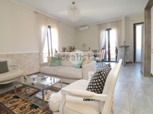 Appartamento in vendita a Lucernate, Rho