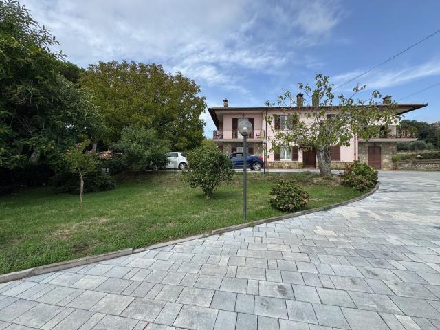 Appartamento in vendita a Oriolo Romano, Lazio