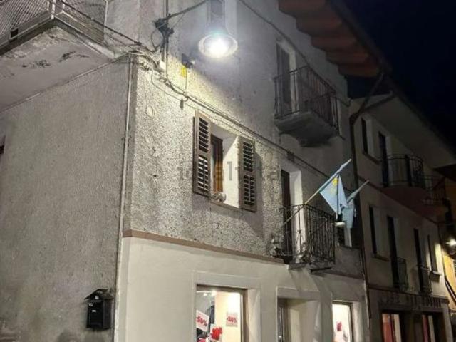 Appartamento in vendita a Torille, Verrès