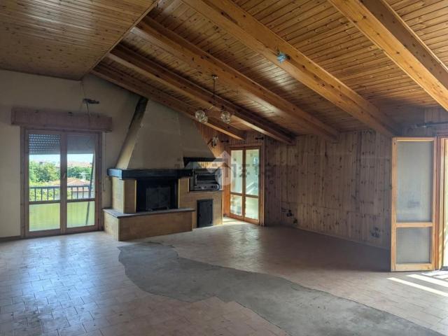 Appartamento in vendita a Montescudo-Monte Colombo, Monte Colombo