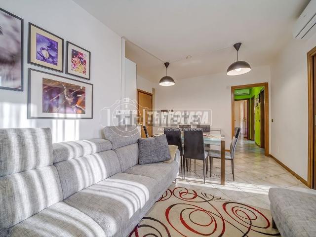 Appartamento in vendita a Borgomanero, Novara