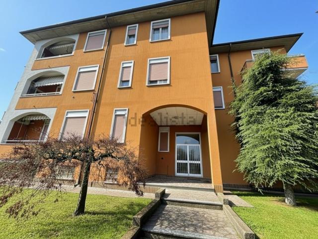 Appartamento in vendita a Ozzero, Lombardia