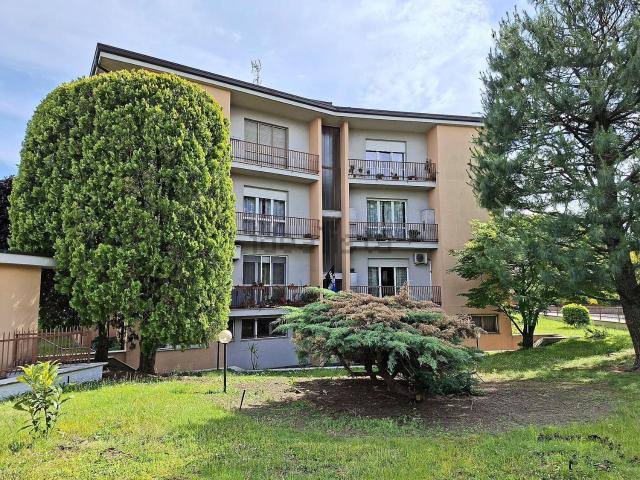 Appartamento in vendita a Bareggio, Lombardia