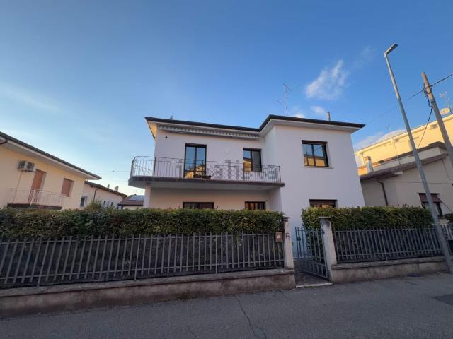 Appartamento in vendita a Sorio, San Giovanni Lupatoto