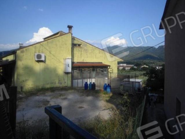 Appartamento in vendita a Taverna Ravindola (Roccarvindola Bassa), Montaquila