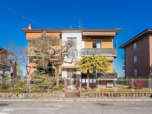 Appartamento in vendita a Sommacampagna, Veneto