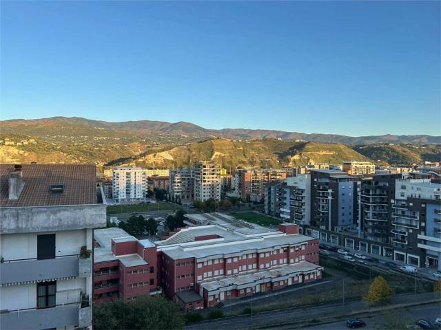 Appartamento in vendita a Quartiere Tribunale, Calabria
