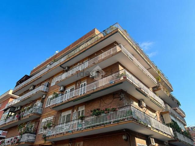 Appartamento in vendita a Municipio Roma VII, Roma Capitale